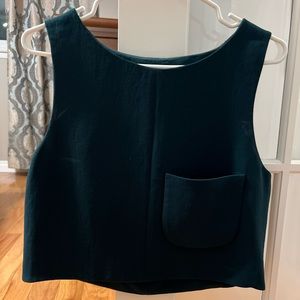 Aritzia crop tank with one pocket